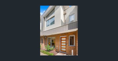 Modern Townhouse Living in a Prime Preston Location - Photo 3