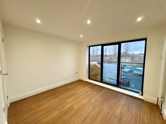 Barge Drive, Greater London, UB2 - Photo 1