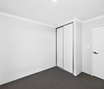 Brand new home awaiting its first family - Photo 5