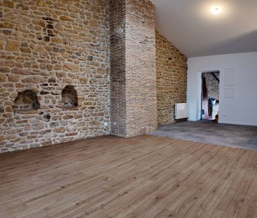 Location Appartement 4 pièces 81m² CHESSY 69380 - Photo 2