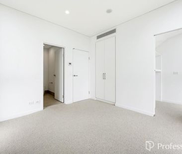 Welcome to BABYLON - 3rd Level Apartment with Private Rooftop - Photo 2