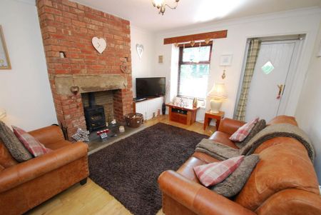 3 bedroom terraced house to rent - Photo 2
