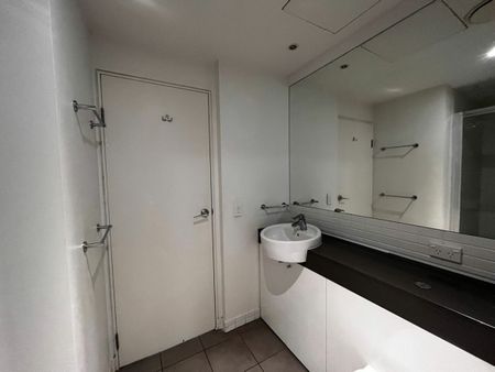 803/1 Marlin Parade, Cairns City QLD 4870 - Apartment For Rent | Domain - Photo 3