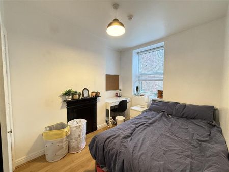 5 bedroom terraced house to rent - Photo 2