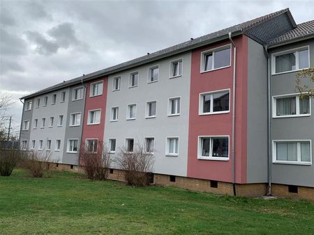 Modernisierte 3-Zimmerwohnung mit Loggia in Seelze - Photo 3