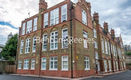 3 Bedroom house to rent in School Mews, Cable Street, E1 - Photo 5