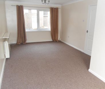 3 bedroom flat to rent - Photo 5