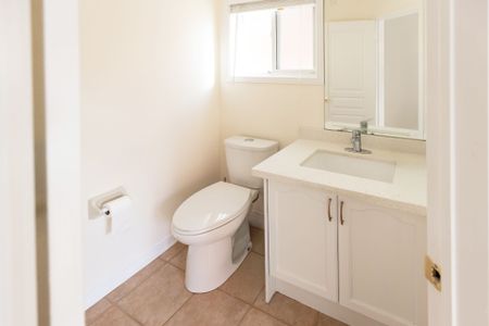 For Lease - 48 Warren Bradley Street, Markham, Ontario - Photo 2