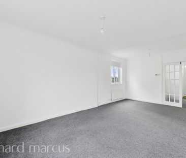 The Broadway, Stoneleigh - Photo 1