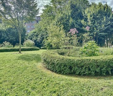 Rez de Chaussée avec jardin - 3 chambres / double parking interne - Foto 5