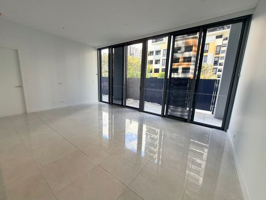 Brand New Luxury 2-Bedroom Apartments in Eastgarden - Photo 1