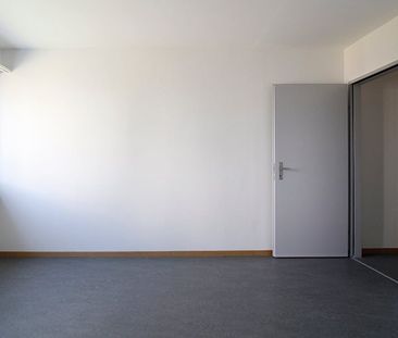 "Moderne 4.5-Zimmerwohnung in ruhigem Wohnquartier!" - Photo 2