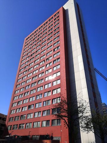 Schöne Wohnung mit Blick auf die Frankfurter SKYLINE (16. OG) braucht neue Mieter - Foto 3