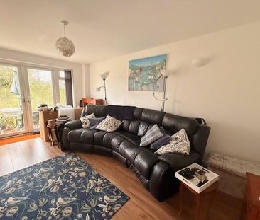 3 bedroom detached house to rent - Photo 2