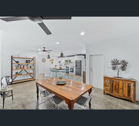 59-61 Baronia Cres, Holloways Beach, Qld 4878 - Photo 5