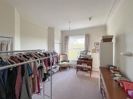 6 bedroom semi-detached house to rent - Photo 4