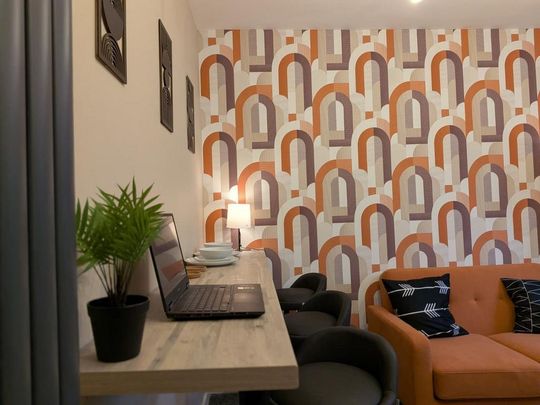 1 bedroom in a house share to rent - Photo 1