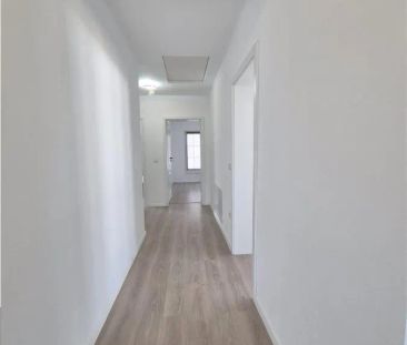 Casă de închiriat în Cetate – 3 dormitoare, 450 mp teren - Fotografie 4