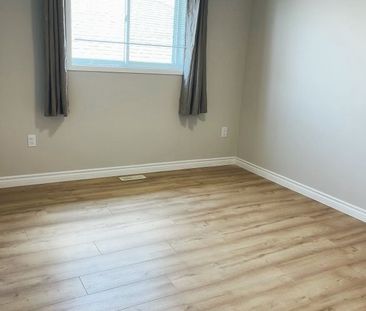 For Lease - 76 Srigley Street, Barrie, Ontario - Photo 5