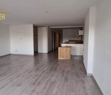 Location Appartement 4 pièces 90m² CHARLIEU 42190 - Photo 2