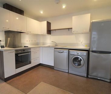 1 bedroom flat to rent - Photo 3