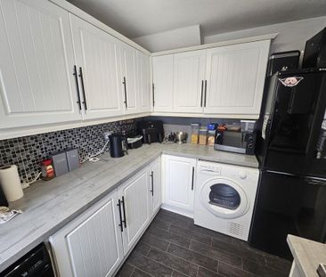 3 bedroom terraced house to rent - Photo 6