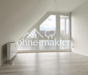Sehr schöne modernisierte 2 Zimmer Dachgeschosswohnung inkl. Tiefga... - Photo 1