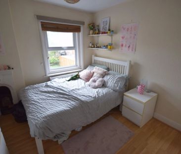To Rent Shelbourne Road, Charminster, Bournemouth, BH8 £2,000 pcm T... - Photo 3