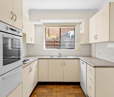 Peaceful and Private Townhouse - Photo 5