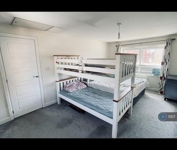 4 bedroom detached house to rent - Photo 4