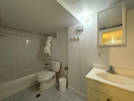 For Lease - 9 Lamont Avenue Unit# Basement N, Toronto, Ontario - Photo 4