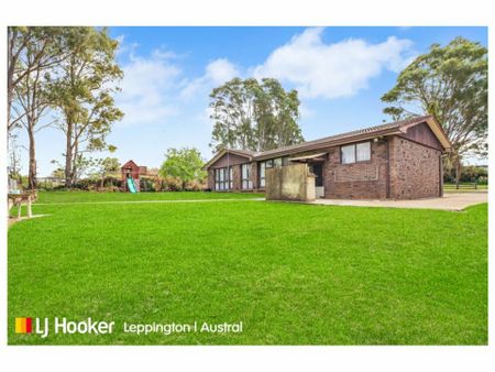 COZY FAMILY HOME - Photo 3