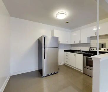 4 Greentree Ct, Toronto, ON M6M 2A5 | 4 Greentree Court, Toronto - Photo 1