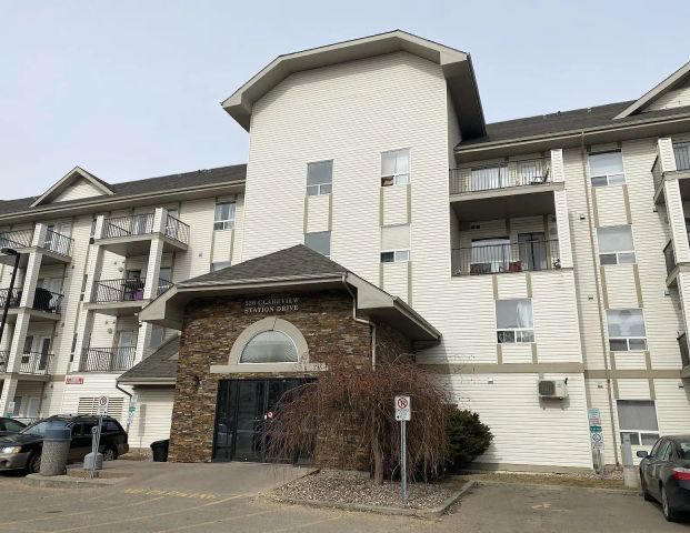 Nice 2bedrooms and 2bathrooms condo at Clareview — 2 Bedrooms Condo Unit - Photo 1