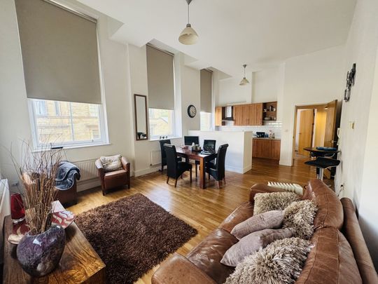 East Parade, Bradford - Photo 1