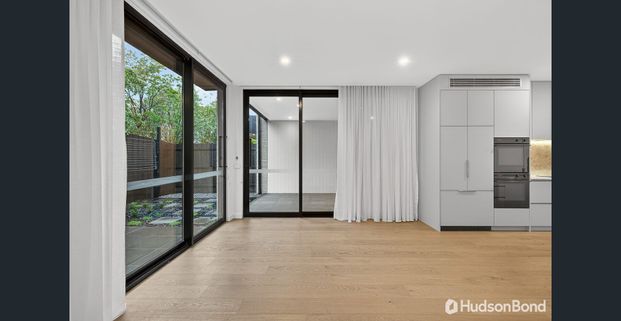 Brand new luxury living. - Photo 1