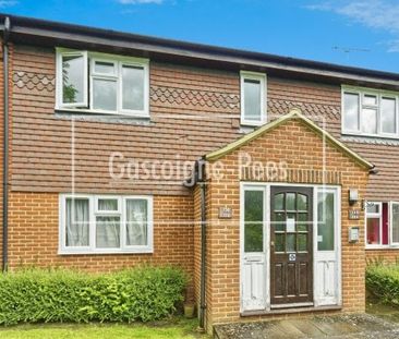 Farnham Town Centre - Photo 1