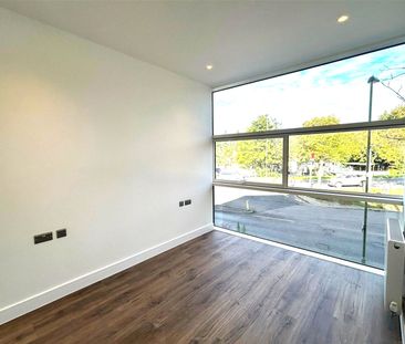 Sheila House, Fleet, Hampshire, GU51 - Photo 2