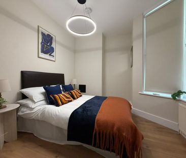 2 Bed Flat, Knox Road, E7 - Photo 2