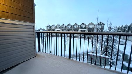 Spacious Townhouse For Rent In Airdrie - Photo 2