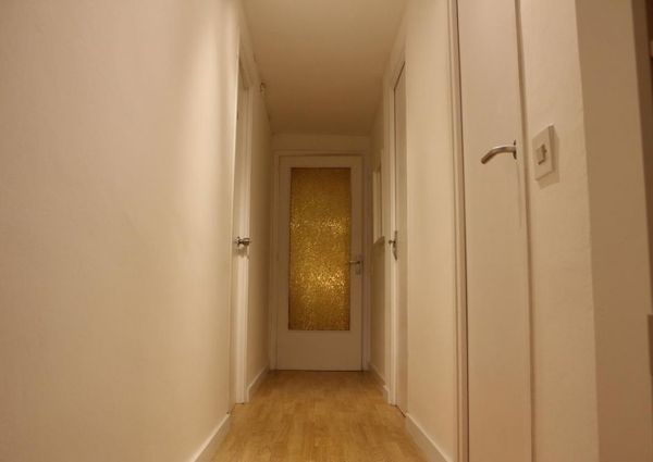 Large room in Roger de Flor street