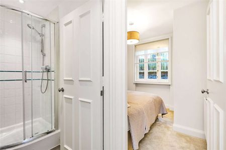 Double bedroom apartment close to Marylebone High Street. - Photo 2