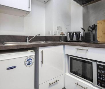 Studio to rent - Photo 6