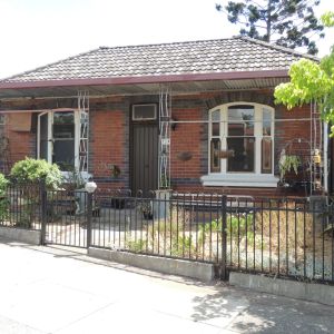 Convenient Location - Photo 2