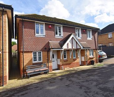 Reading Road, Basingstoke - Photo 2