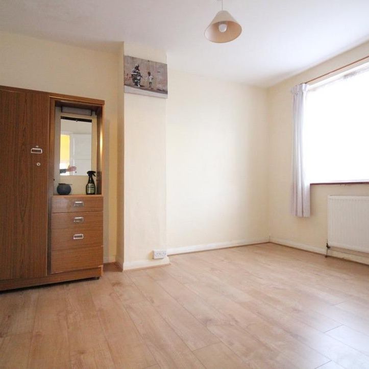 Apple Tree Avenue, Yiewsley, West Drayton - Photo 1