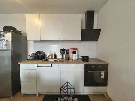 Location Appartement 3 pièces 68m² ROANNE 42300 - Photo 5