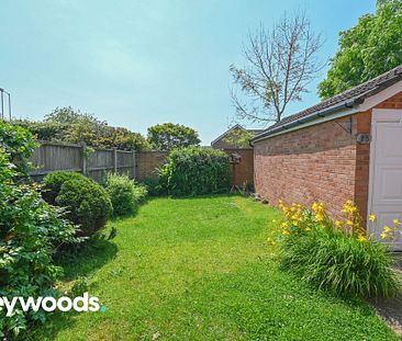 3 bed detached house to rent in Rutherford Avenue, Westbury Park, Newcastle-under-Lyme - Photo 2