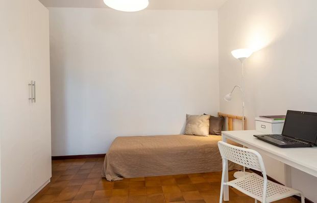 Via della Marna, Milan, Lombardy 20161 - Foto 1