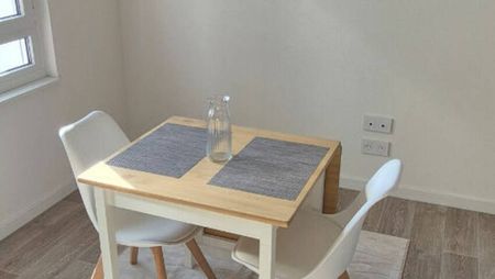 STUDIO- 28 M2 - METZ TECHNOPOLE - RESIDENCE DE SERVICES - PROCHE GRANDES ECOLES - Photo 4
